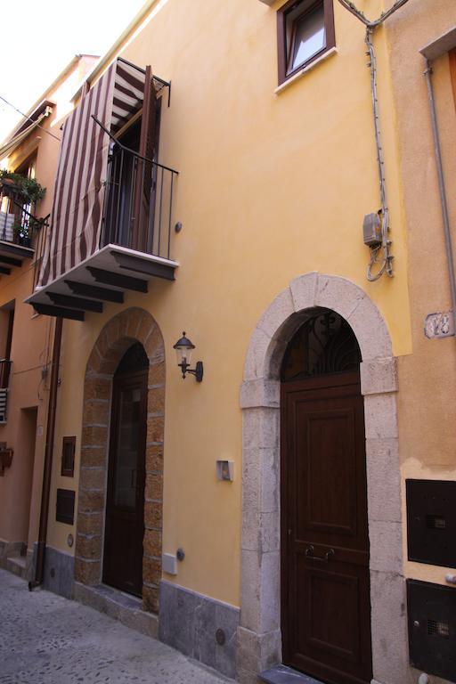Апартаменты La Finestra Sotto La Rocca *